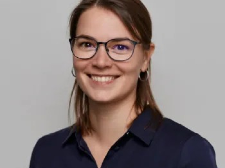 Mona_Weyrauch
