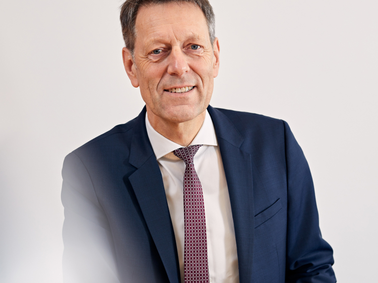 Mann im Anzug