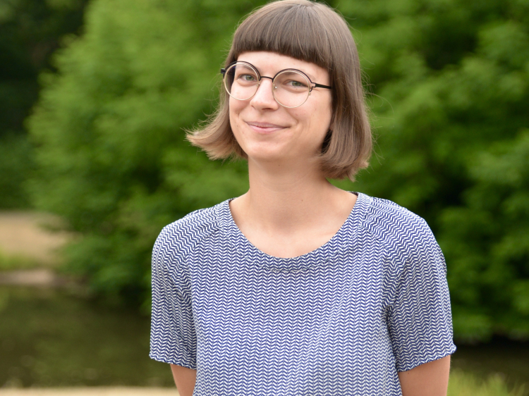 Das Bild zeigt unser Podiumsgast Dr, Anna-Sophie Heinze.