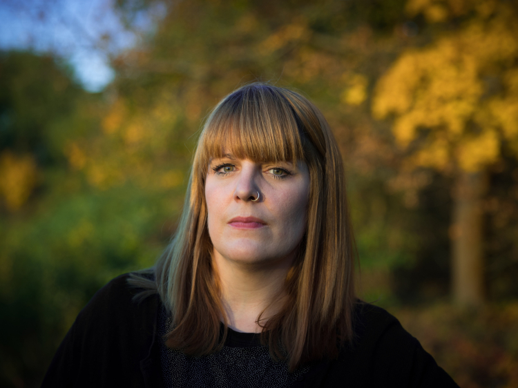 Portraitfoto von Pia Lamberty