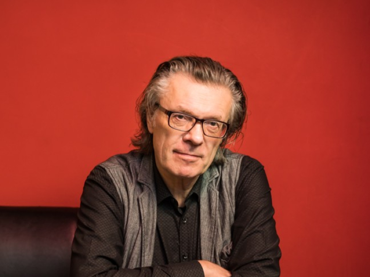 Portraitfoto von Ralf Konersmann