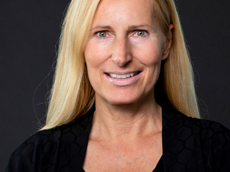 Zu sehen ist Eva Schernhammer.