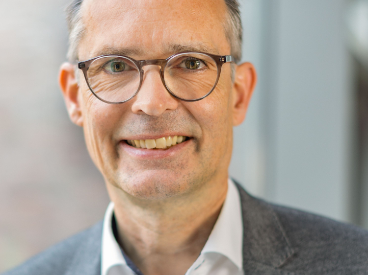 Zu sehen ist Jürgen Bath.