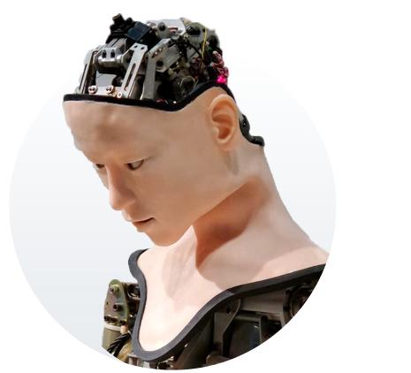 humanoider Kopf einer Maschine
