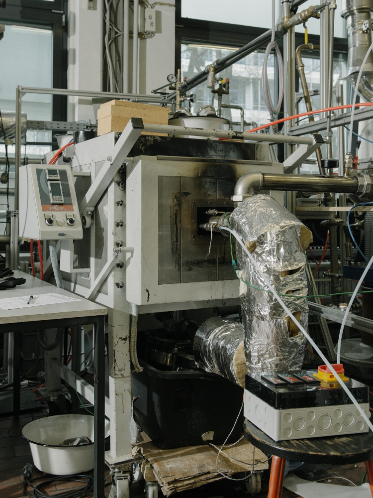 Im Pyrolyse-Ofen im Technikum des TEER wird im Kleinen erprobt, was später im Industriemaßstab umgesetzt werden soll.