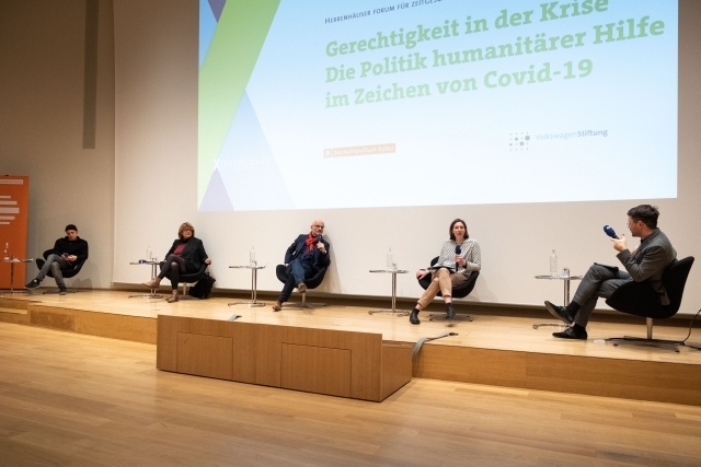 Zu sehen sind von links nach rechts Chris Grodotzki, Katja Maurer, Prof. Dr. Johannes Paulmann, Prof. Dr. Lena Kroeker und Moderator Axel Rahmlow.