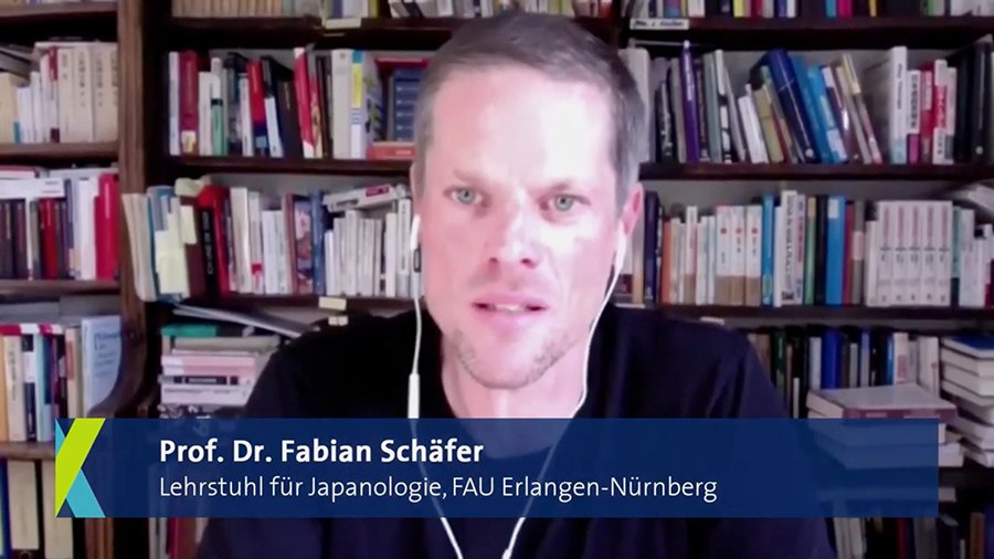 Der Medienwissenschaftler und Japanologe Prof. Dr. Fabian Schäfer von der Universität Erlangen-Nürnberg ist zu sehen.