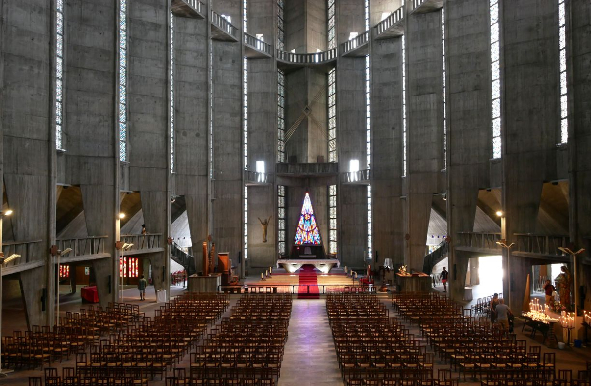 Die Betonkirche Notre Dame in Royan