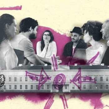 Das Bild zeigt eine Collage mit einer Gruppe diskutierender Menschen zusammen mit dem Schloss Herrenhausen, umgeben von abstrakten pinken und schwarzen Kritzeleien auf beigem Hintergrund.