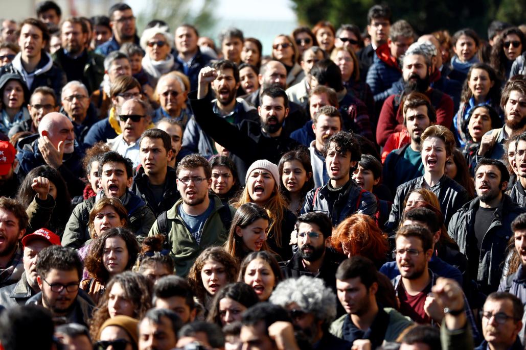 Protest am Beyazit-Platz vor der Universität Istanbul
